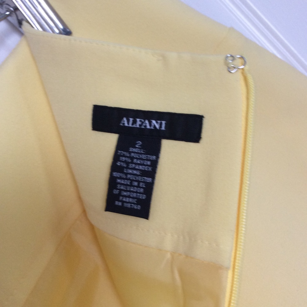 Alfani Yellow Pencil Skirt NWT - Picture 3 of 4